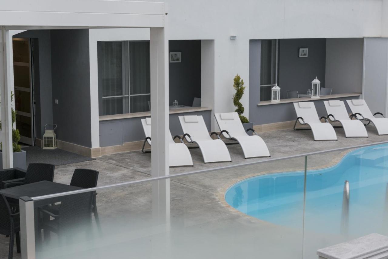 Residence Del Sole 曼弗雷多尼亚 外观 照片